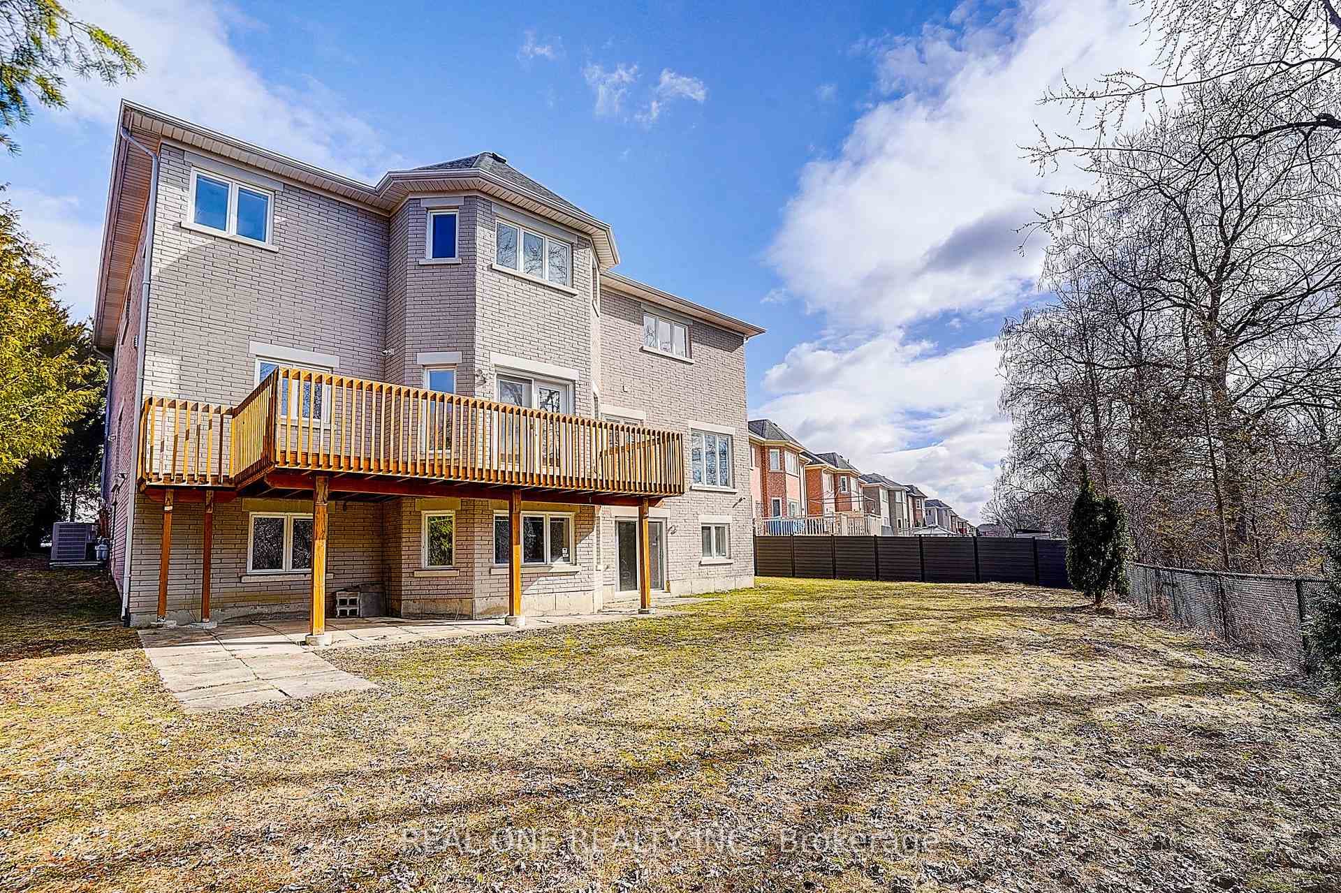 97 Springbrook Drive photo 43
