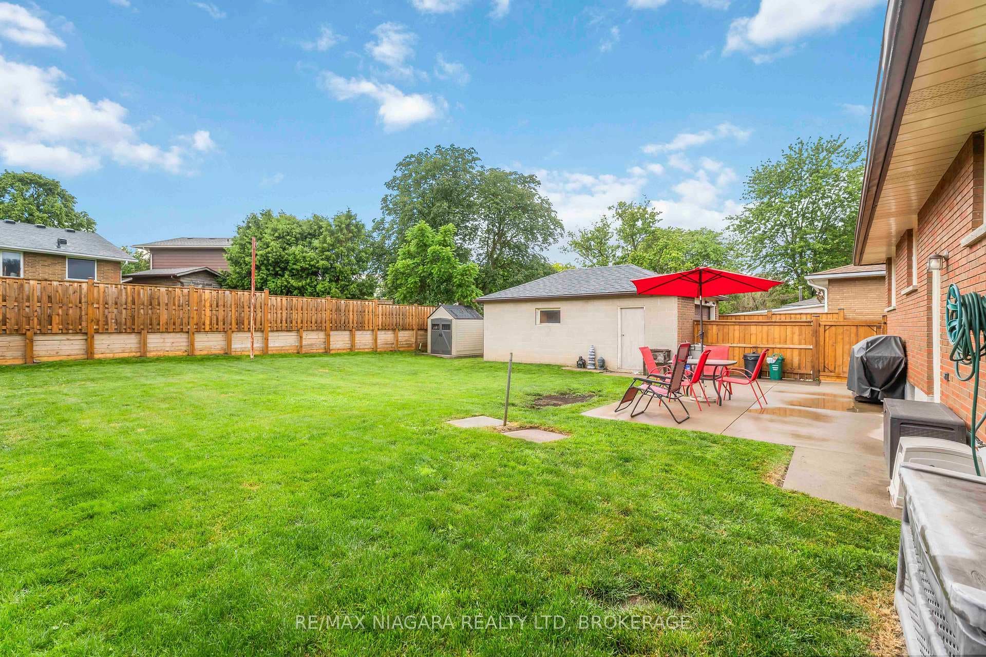 4075 Pettit Avenue photo 39