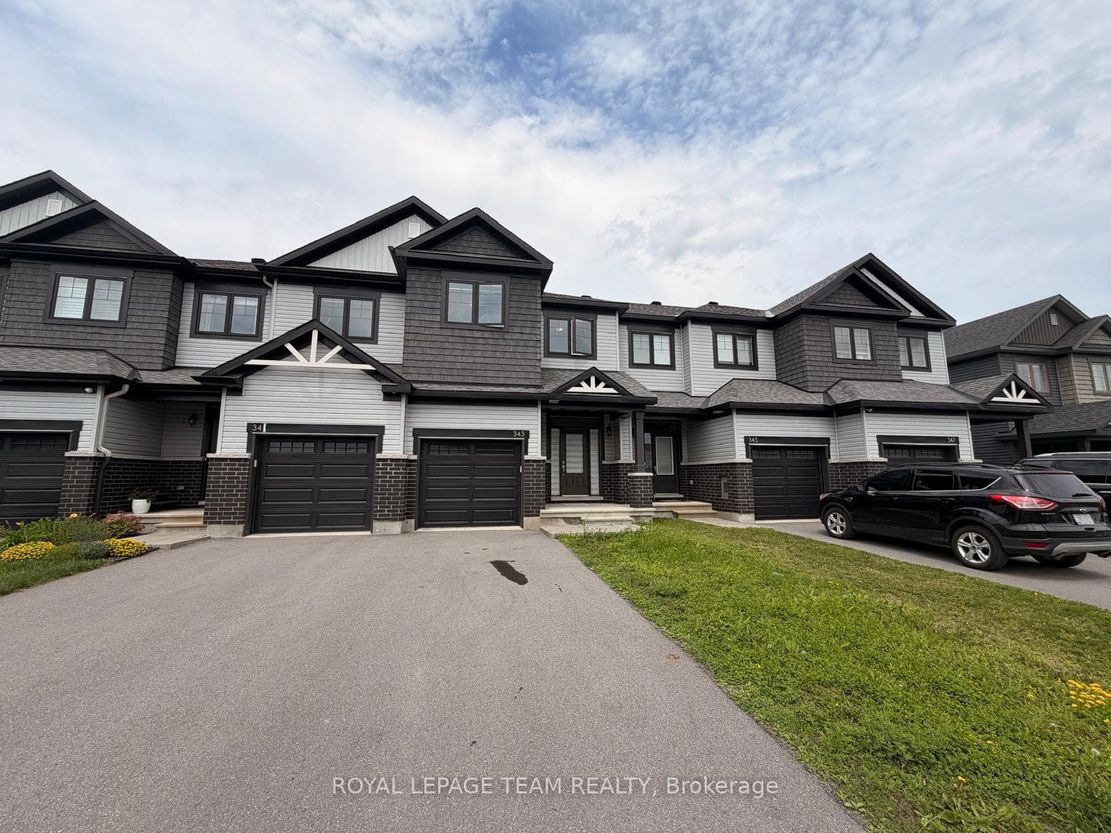343 GRACKLE Street photo 1