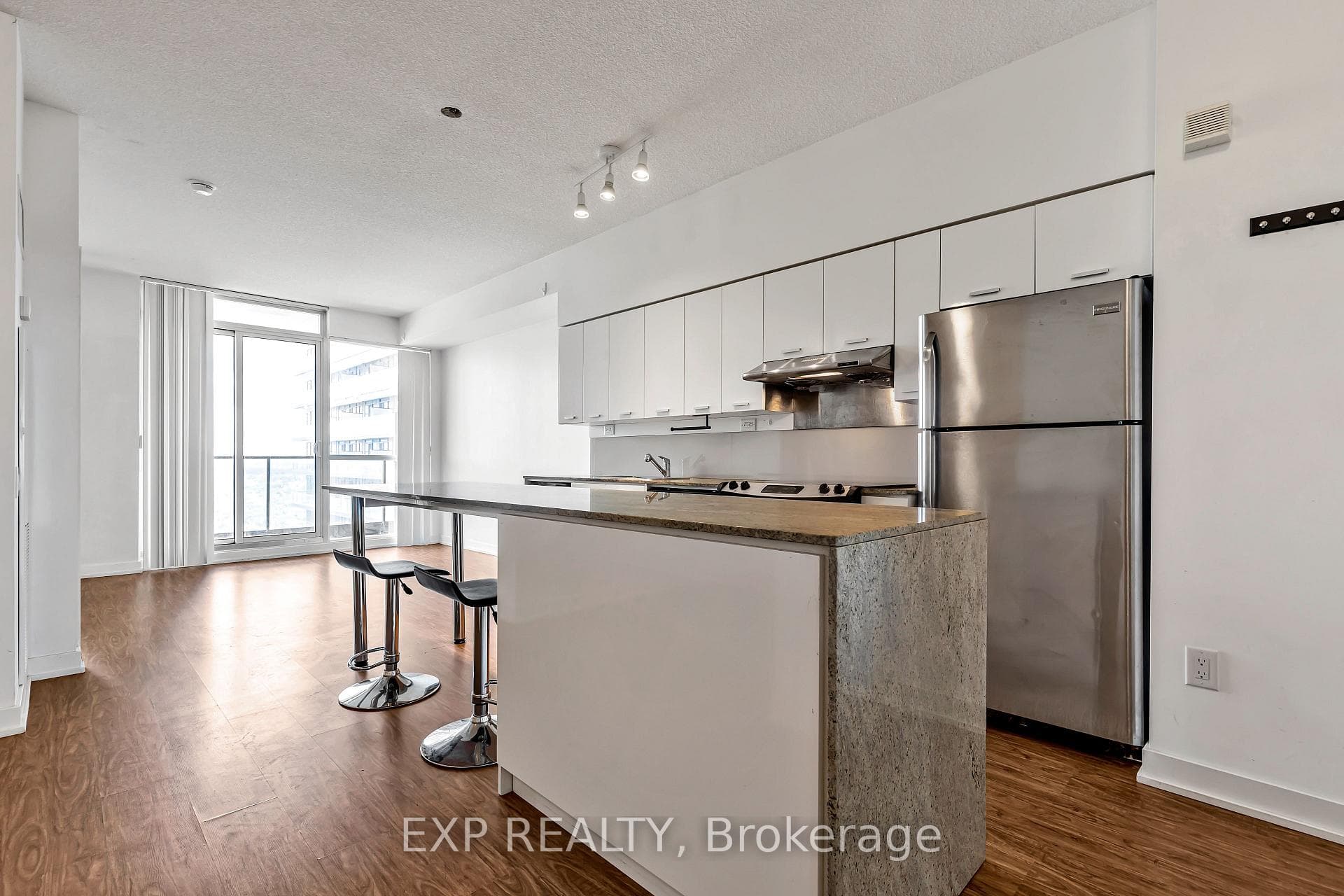29 Singer Court Unit 2508 photo 7