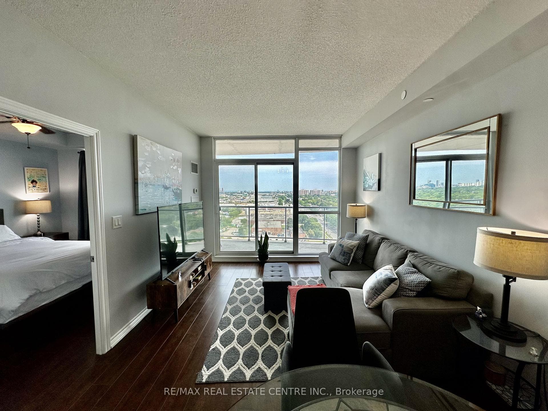 1328 Birchmount Road Unit 1806 photo 4