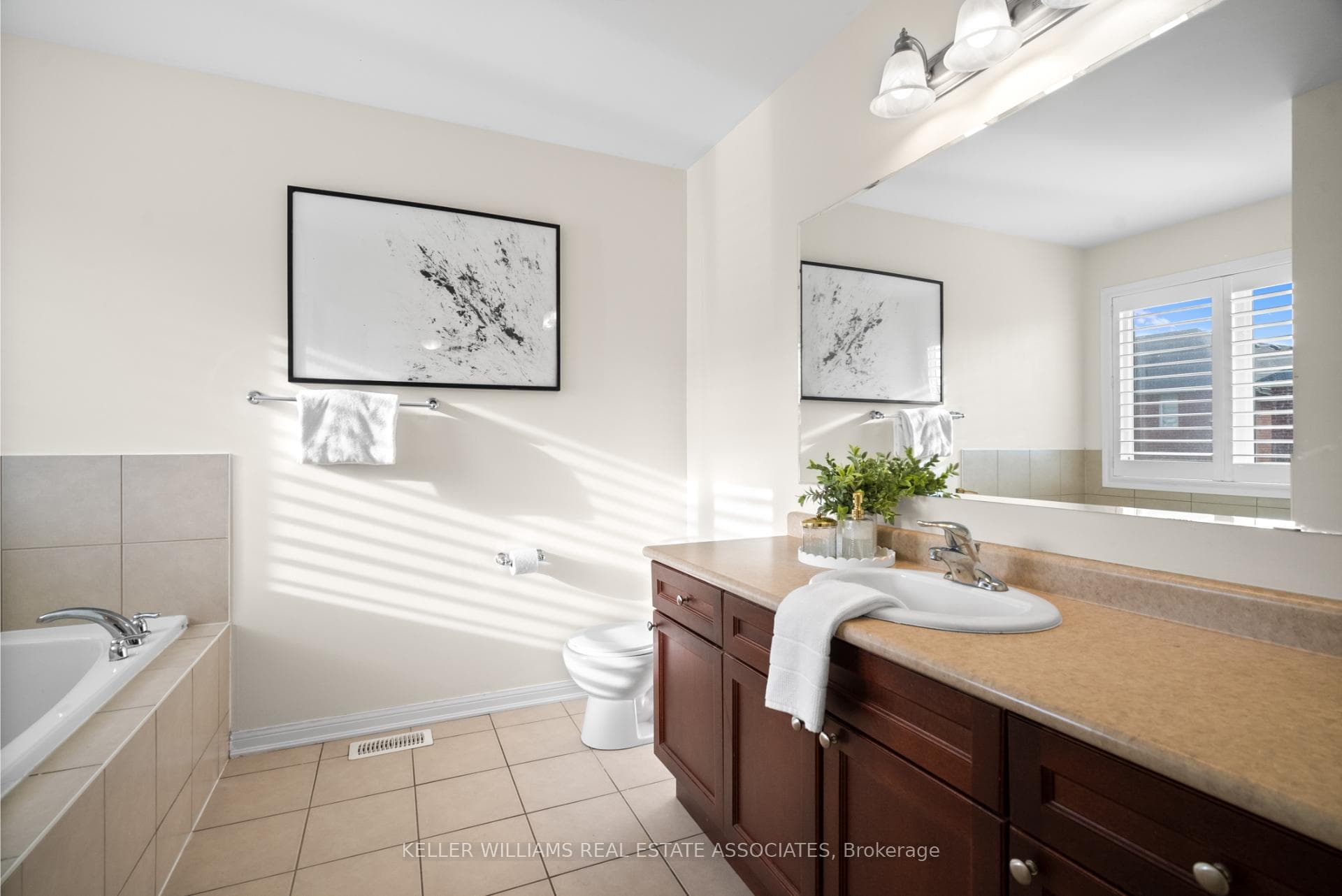 1115 Solomon Court photo 21