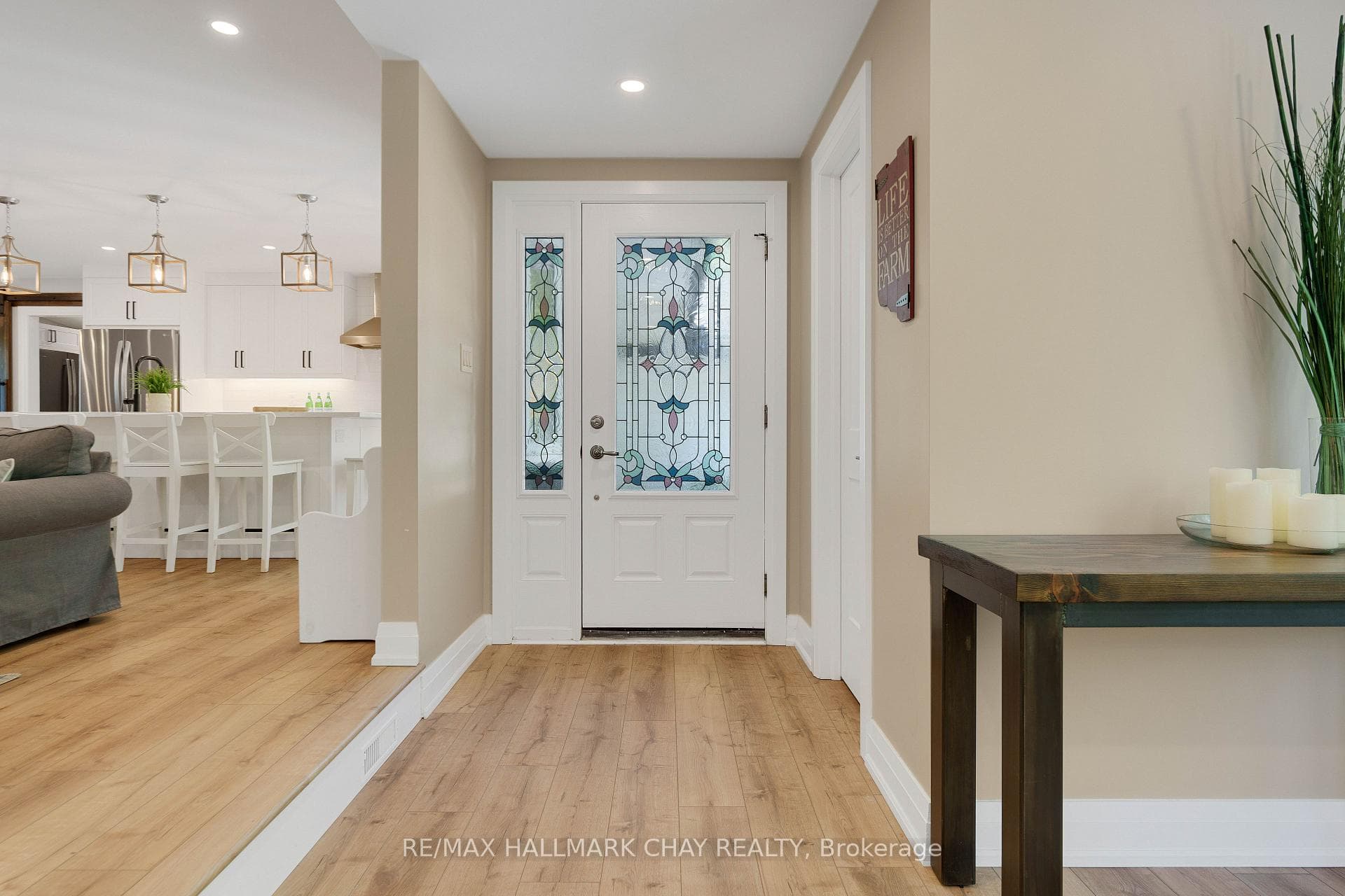 1389 Hendrie Road photo 4