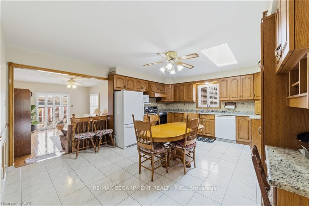546 Dicenzo Drive photo 12