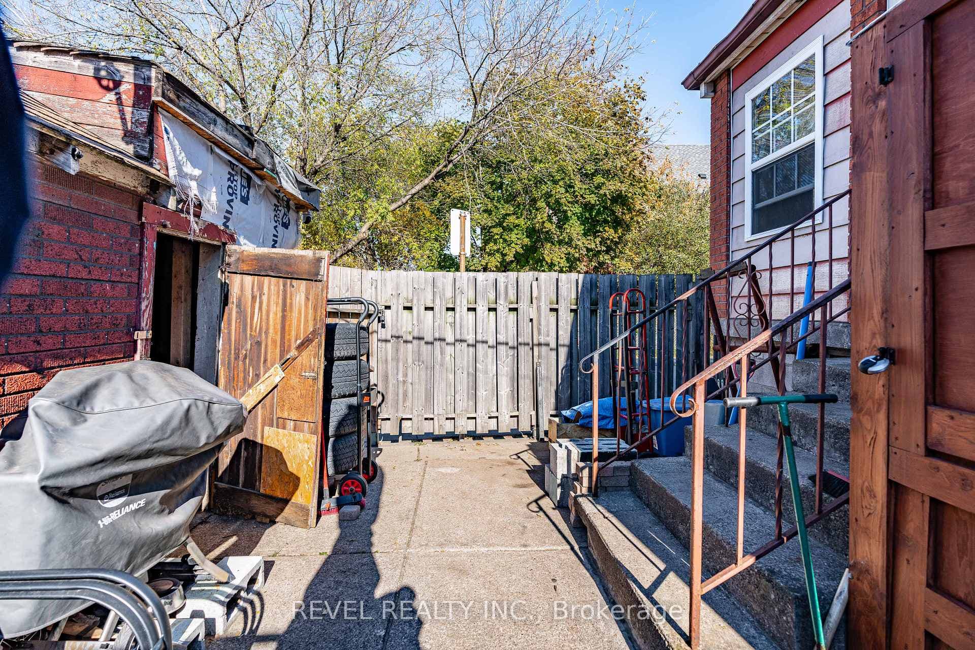 47 Barnesdale Avenue photo 36