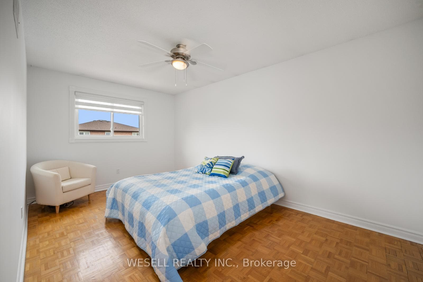26 Janus Place photo 32
