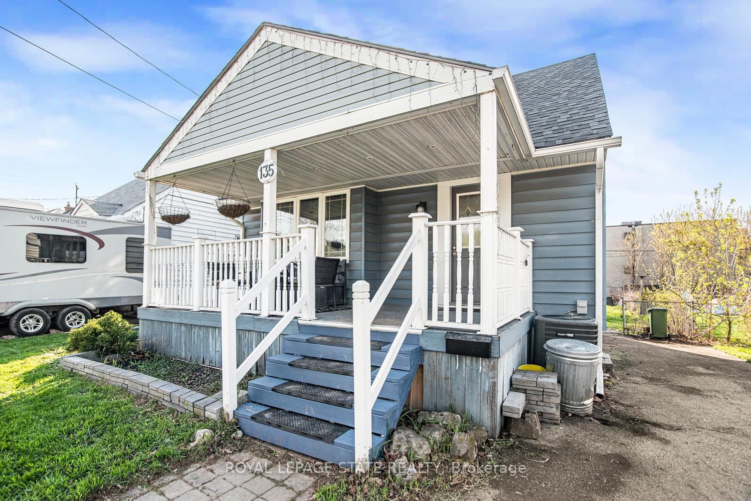 135 Glassco Avenue photo 2