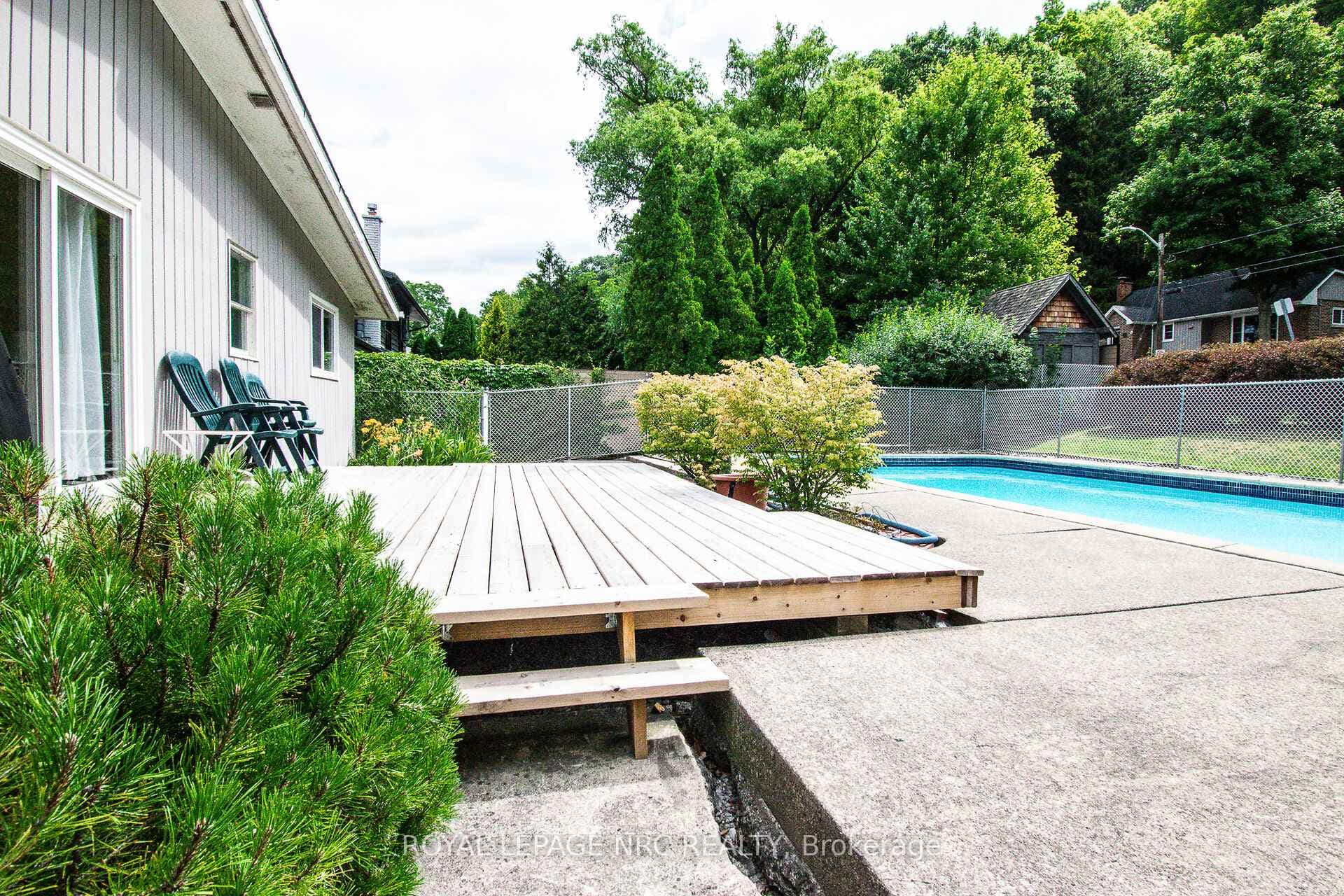 128 Woodside Drive photo 43