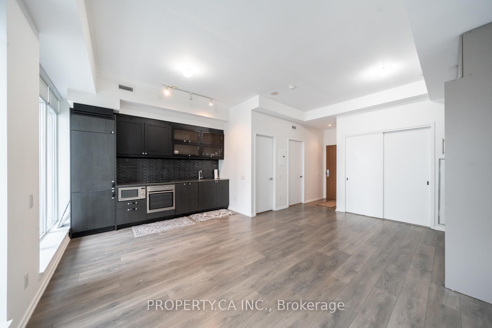 783 Bathurst Street Unit 712 photo 7