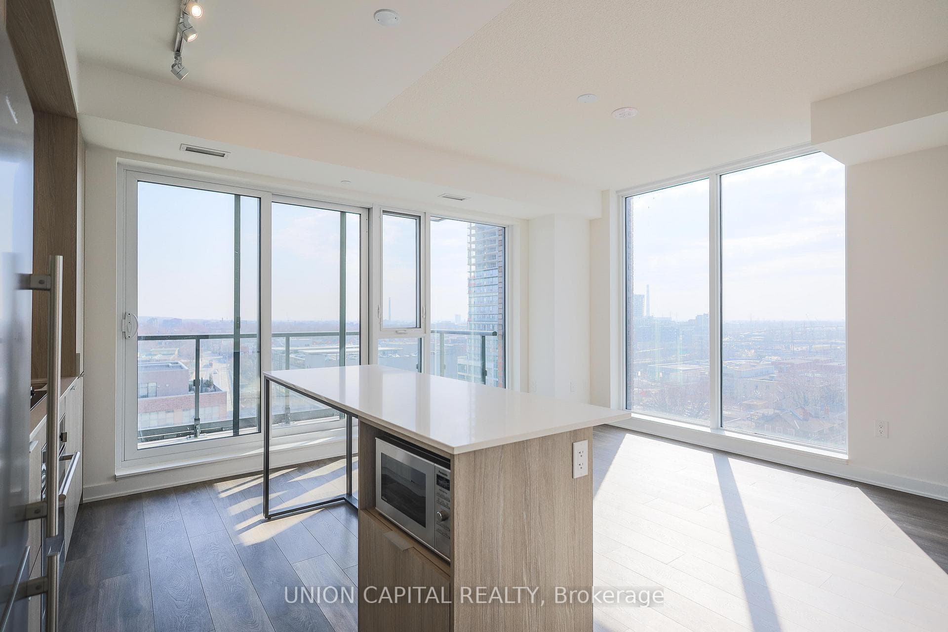 130 RIVER Street Unit 1502 photo 10