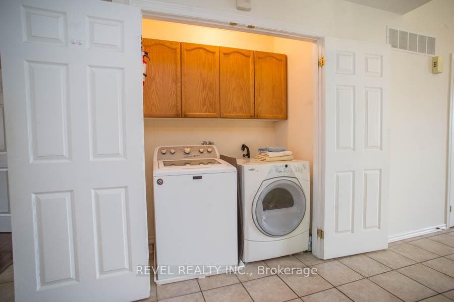 33 Mcguiness Drive photo 13