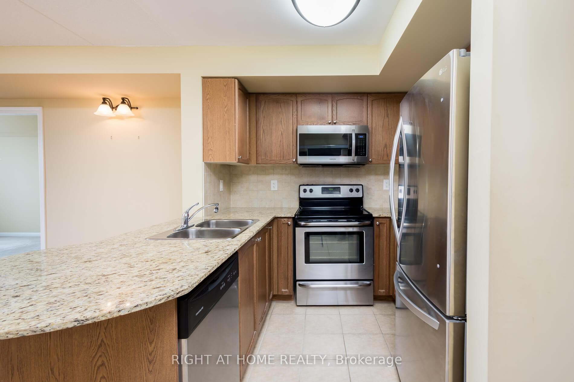 65 Via Rosedale N/A Unit 303 photo 6