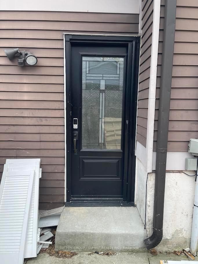 2257 Hanbury Court photo 2