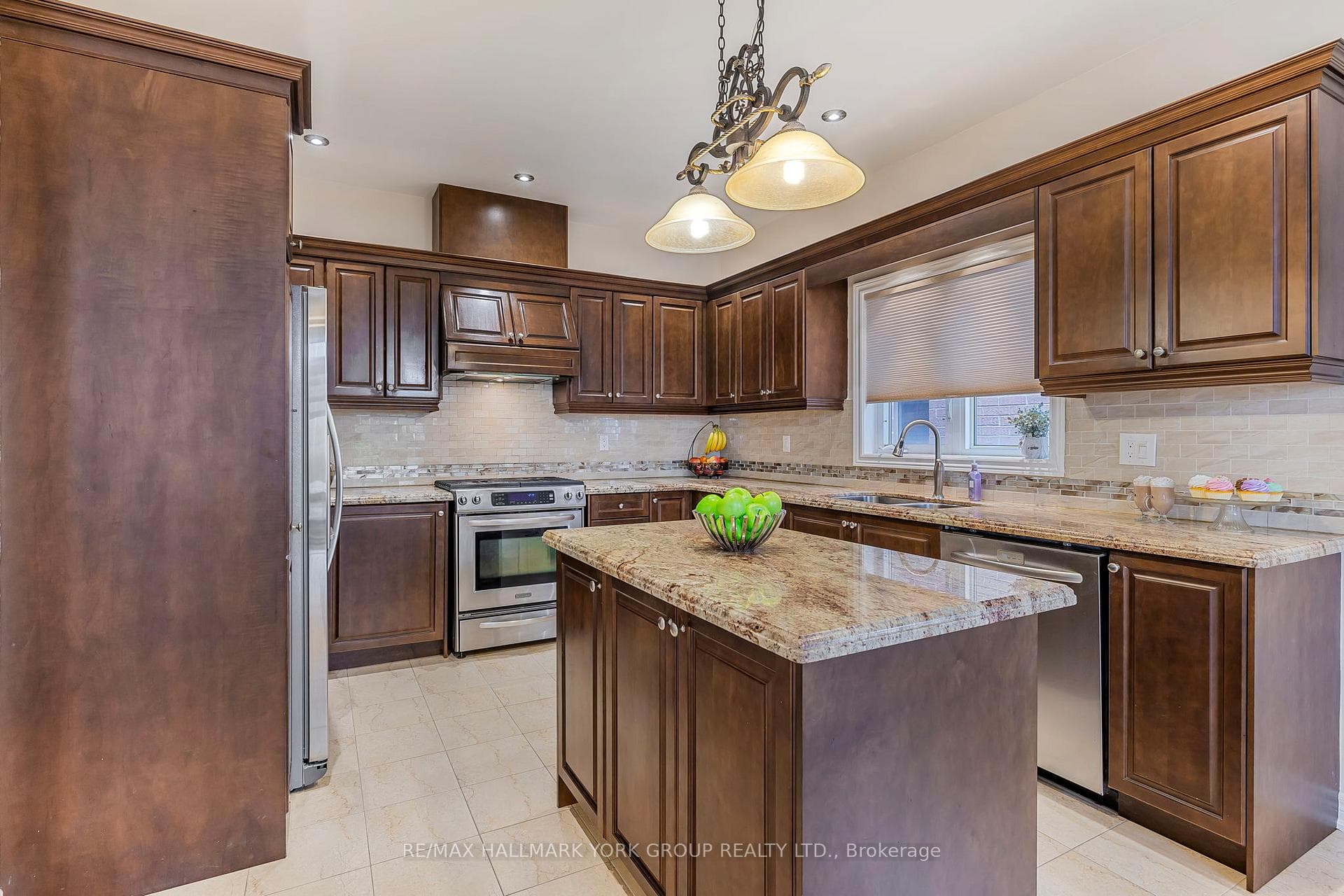 240 Borealis Avenue photo 11