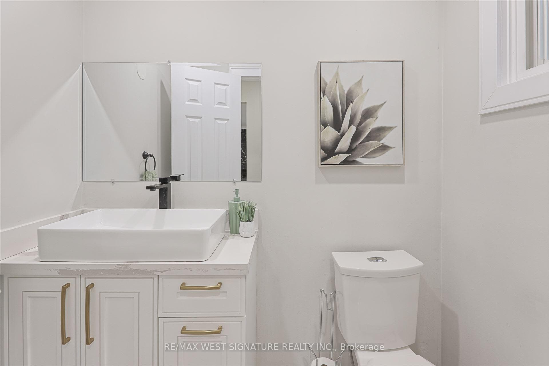 6530 Lloydtown Aurora Road photo 14