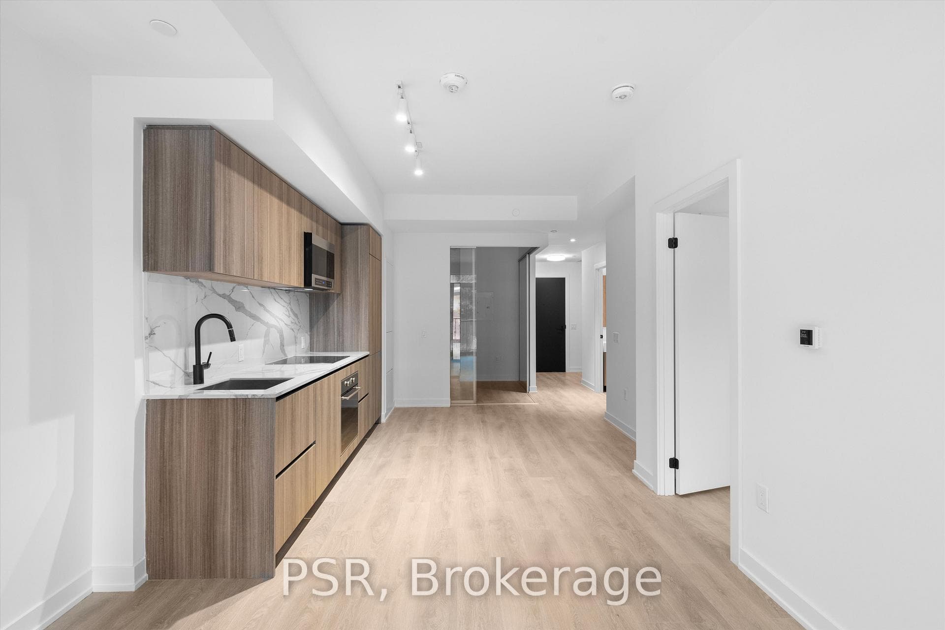 117 Broadway Avenue Unit 212 photo 6