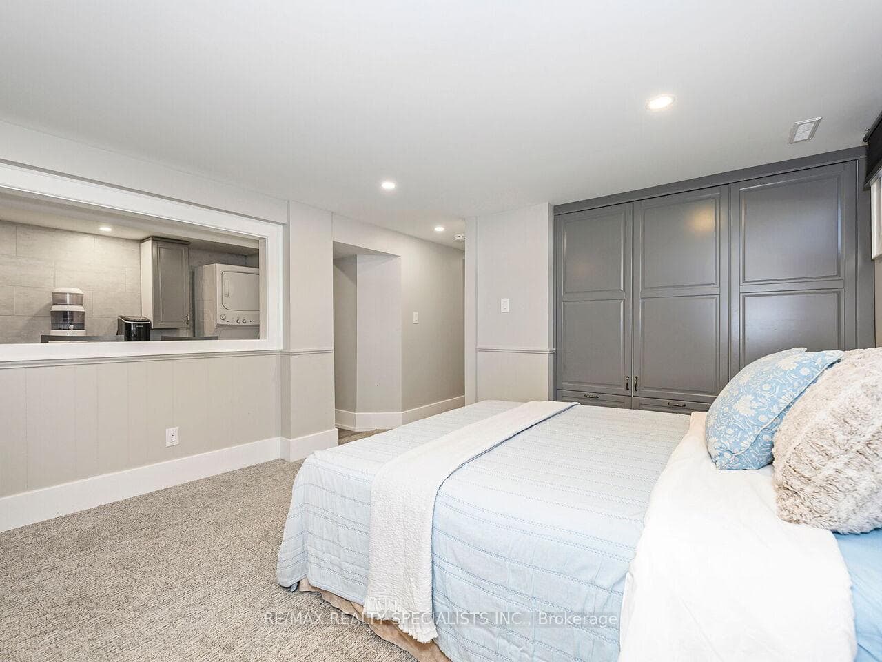 64 Joycelyn Crescent photo 34