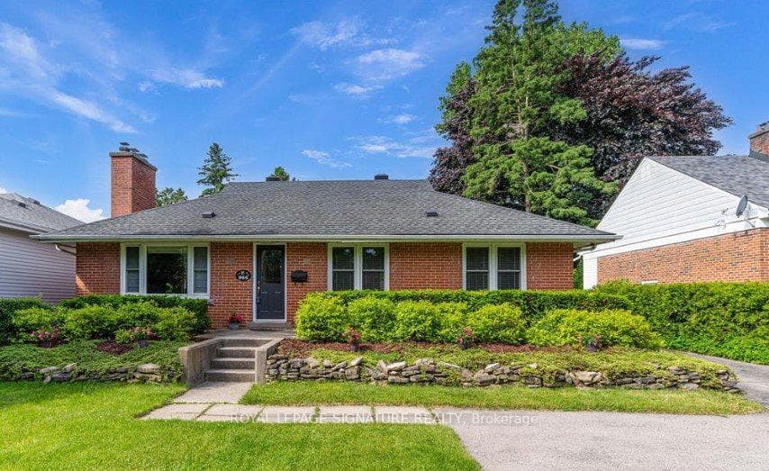 964 King Road photo 1