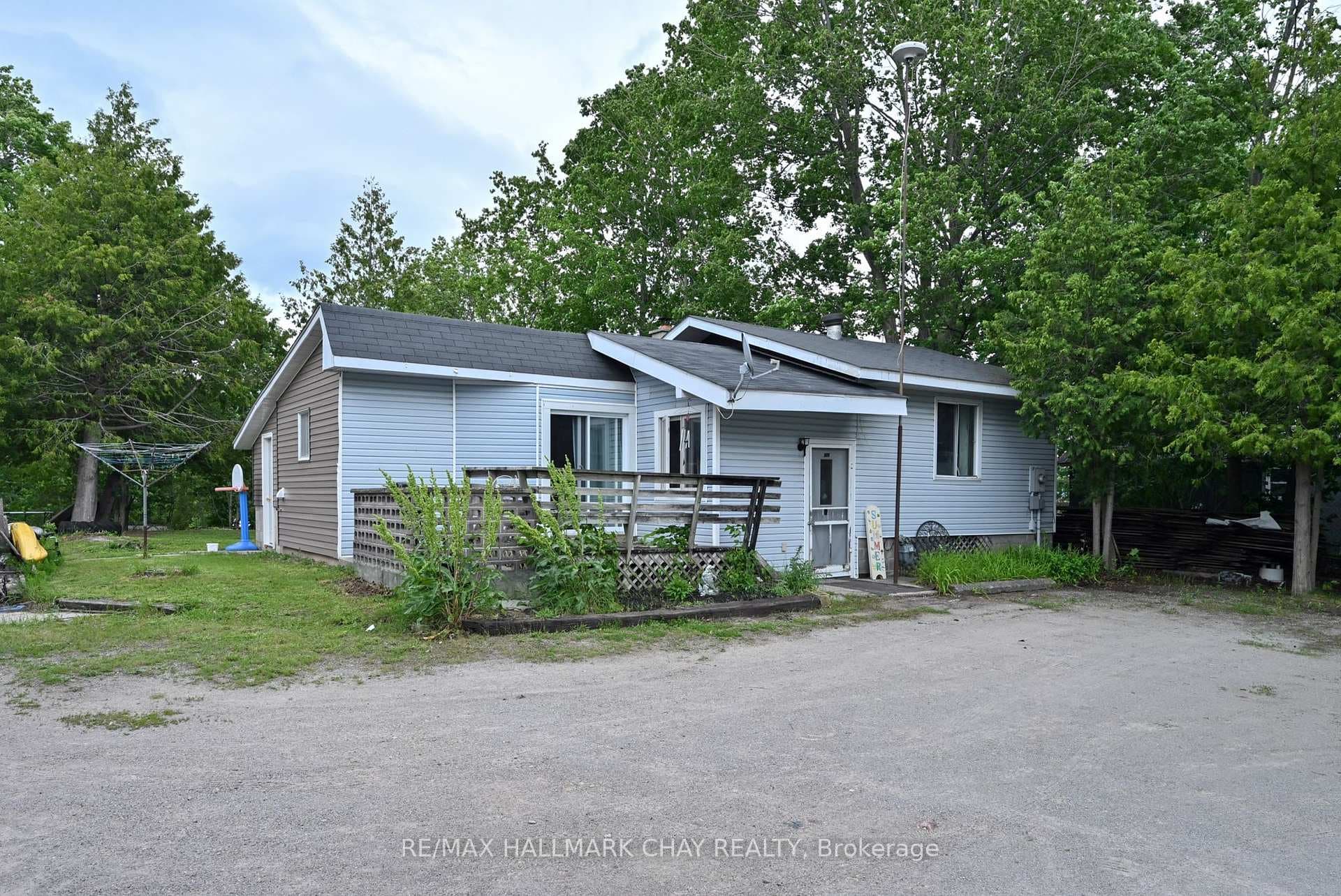 225 Park Street photo 3