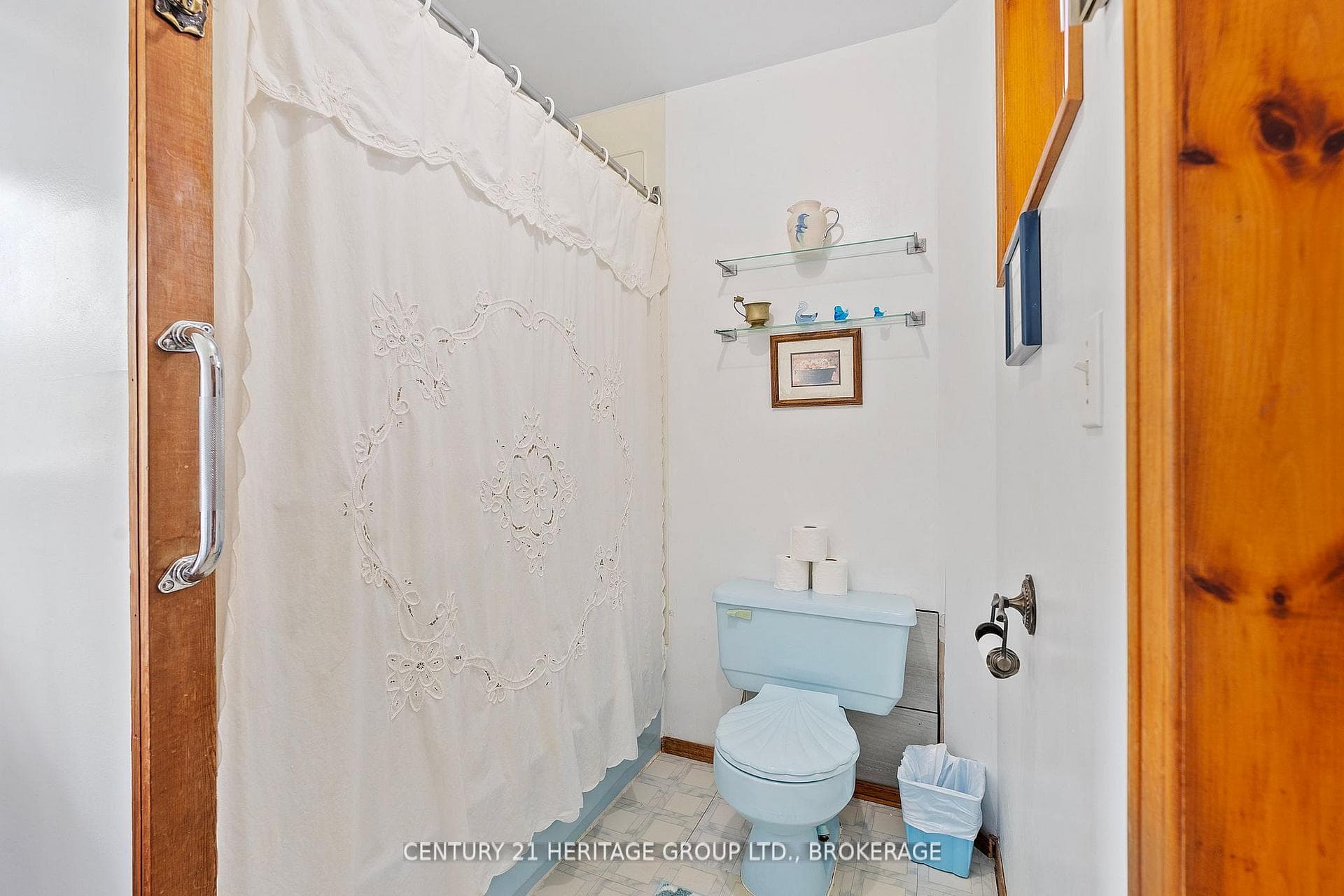 1882 Sunbury Road photo 22
