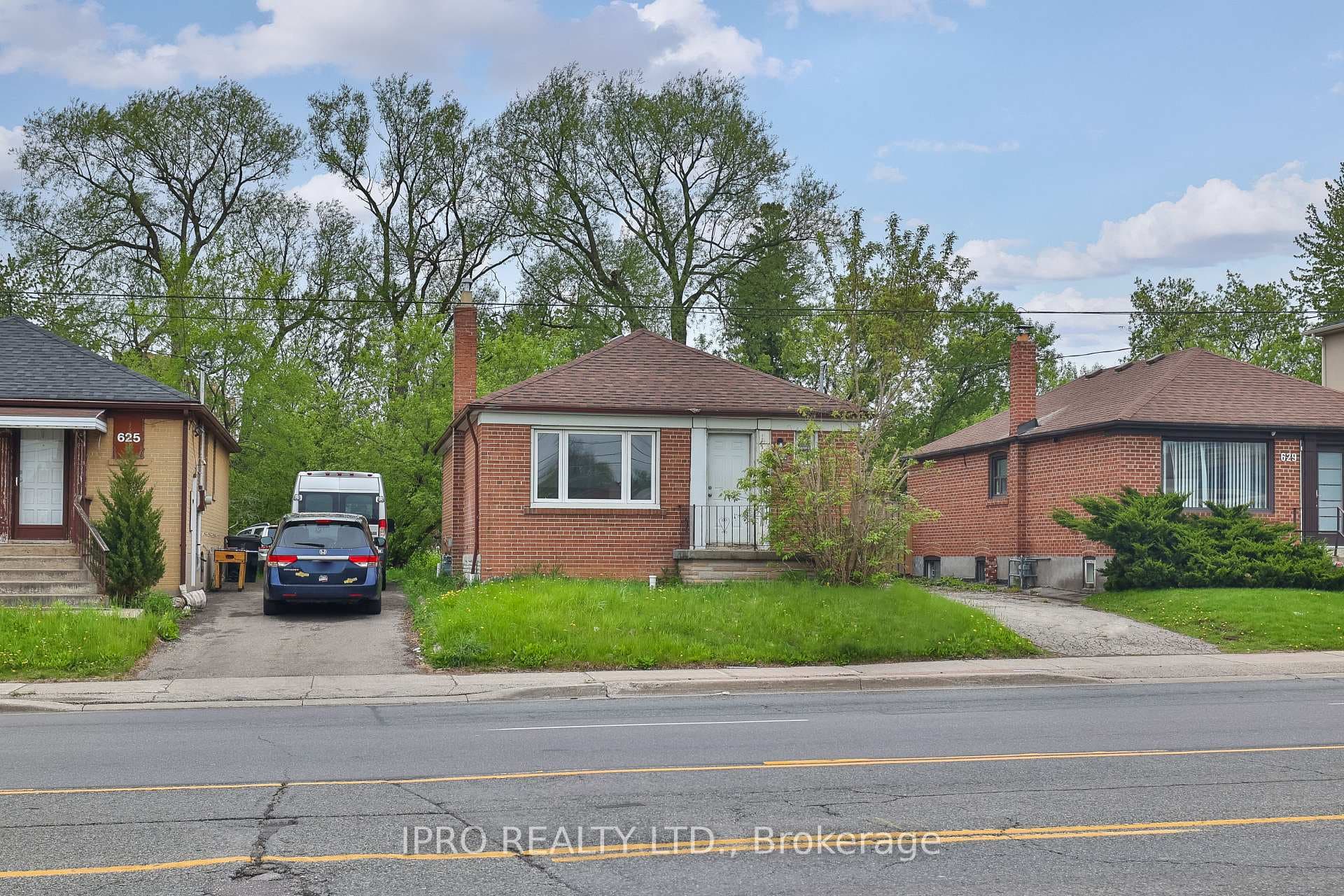 627 Sheppard Avenue Unit Basement photo 20