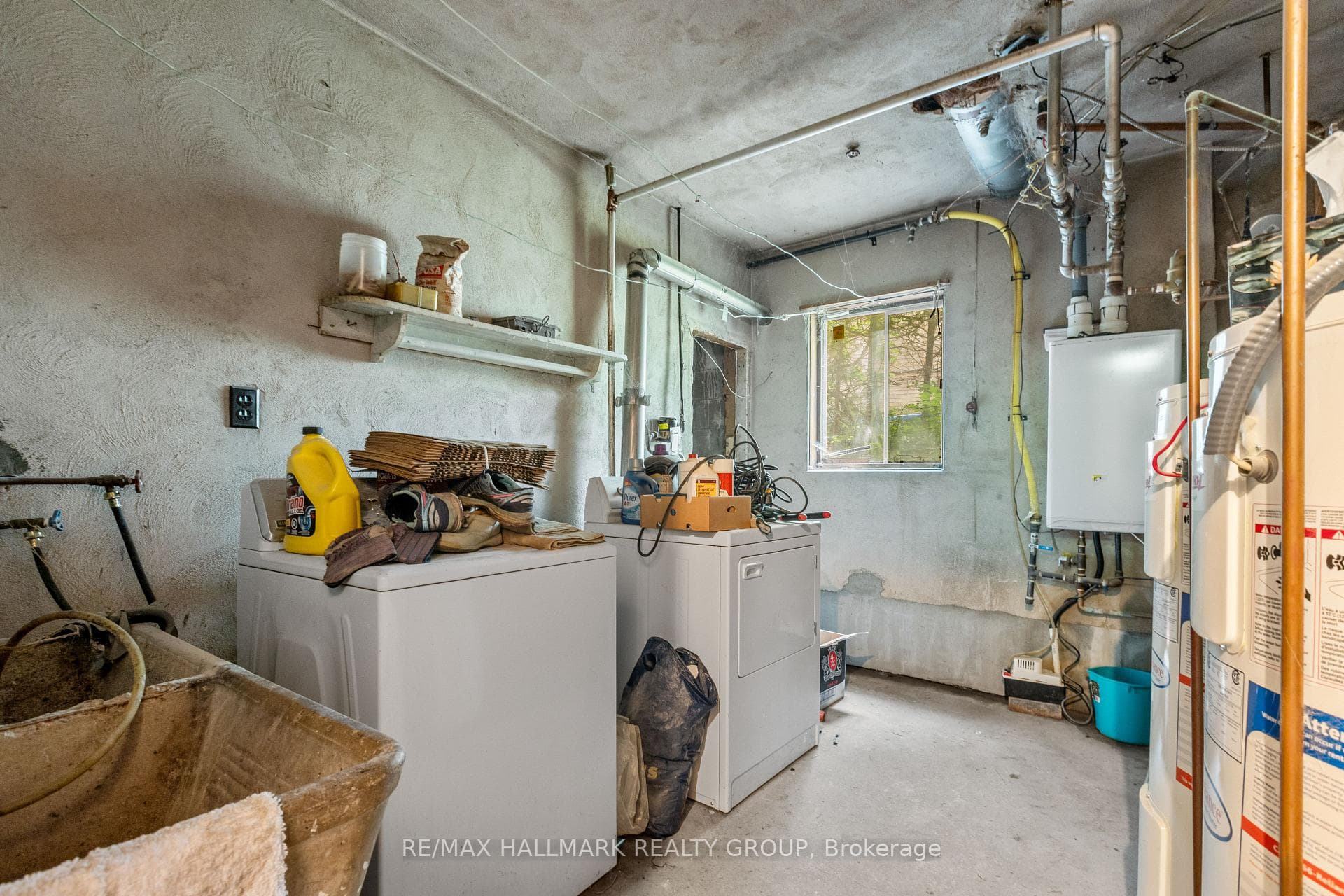 492 Vernon Avenue photo 31