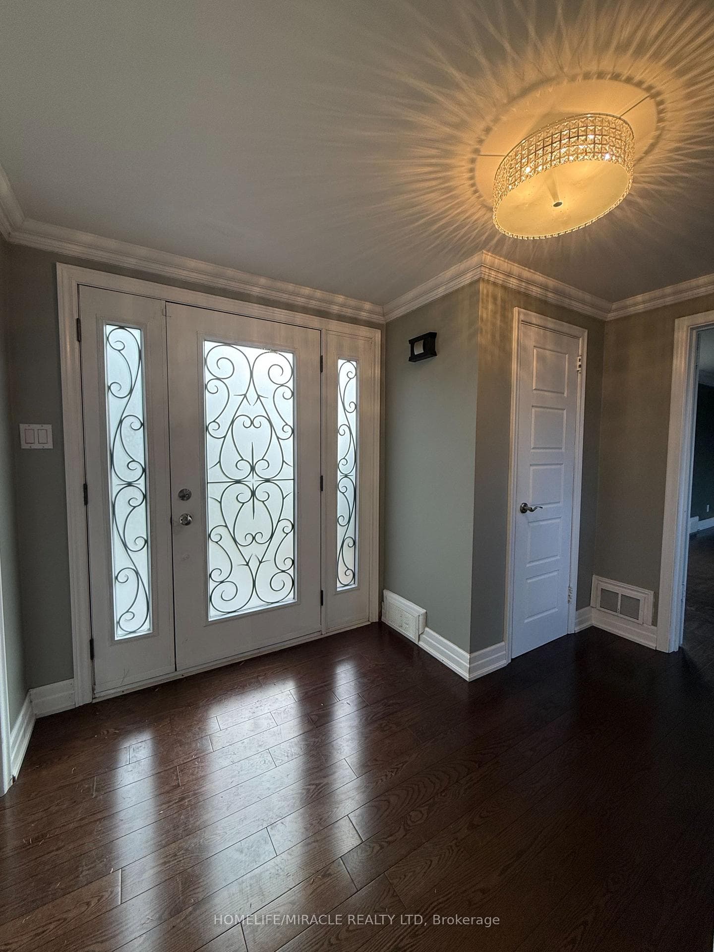 10 Yorkton Boulevard photo 13
