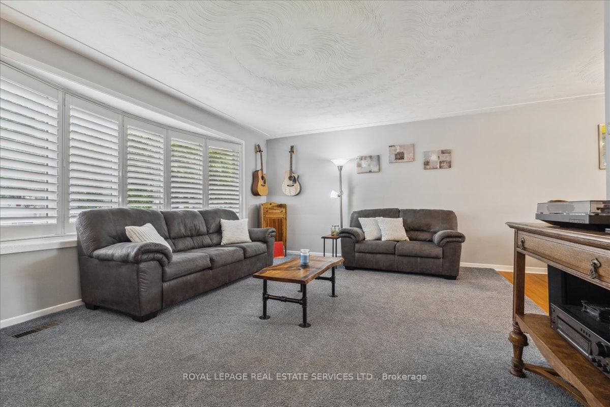 355 Hampton Heath Road photo 5