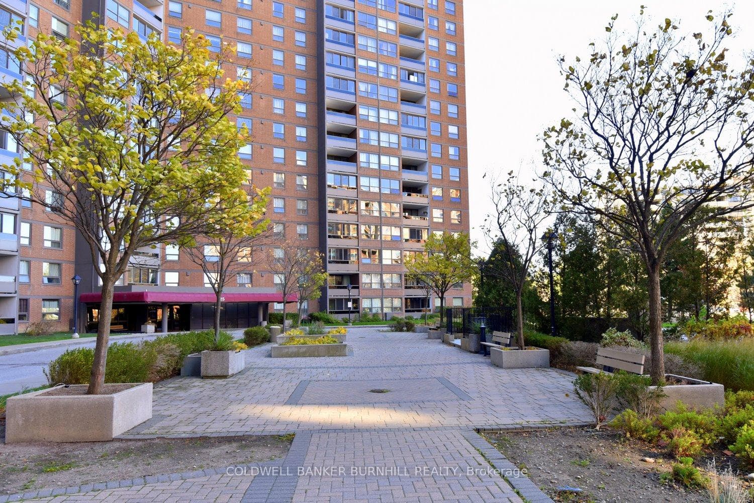 627 The West Mall N/A Unit 802 photo 45