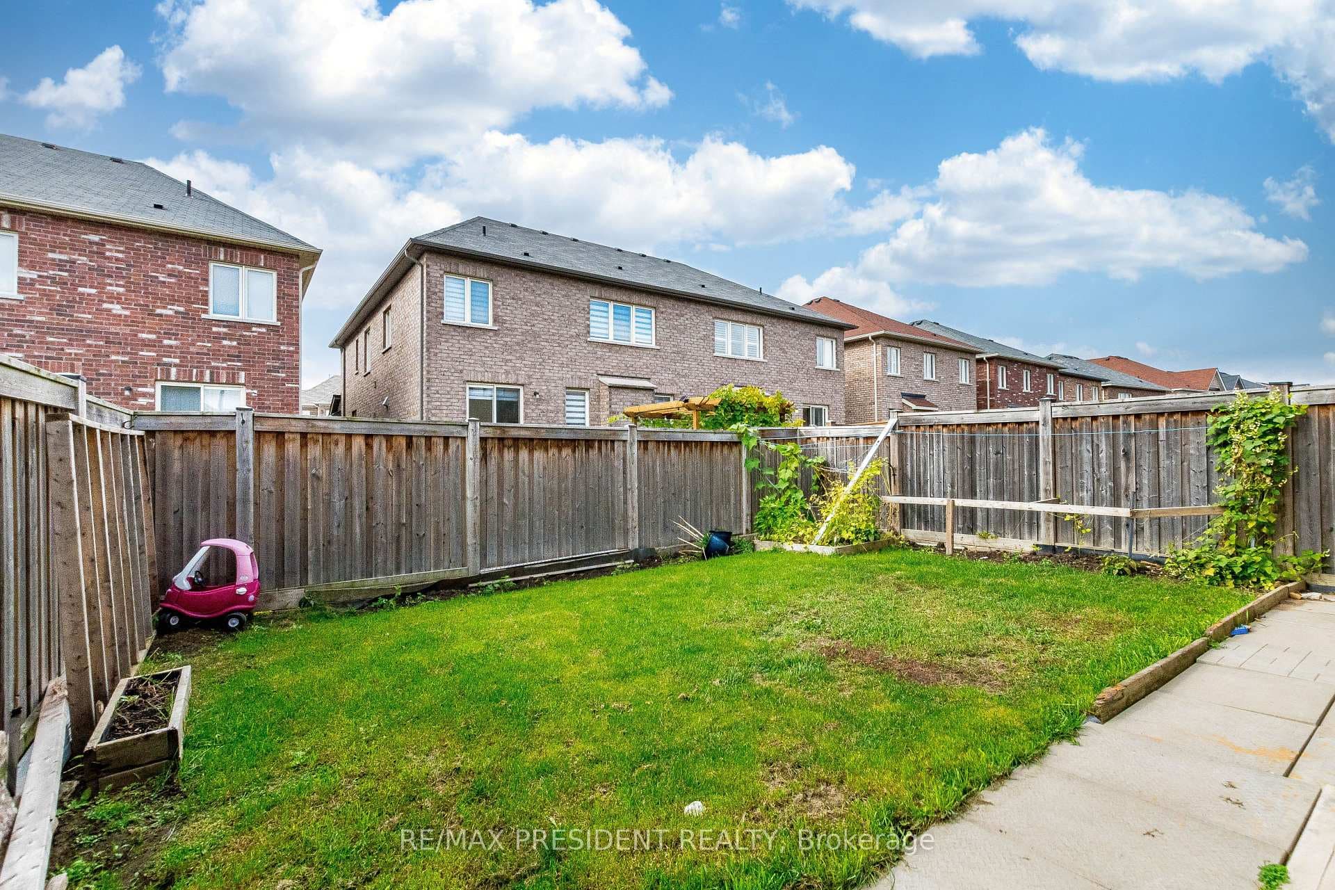77 Zelda Road photo 47