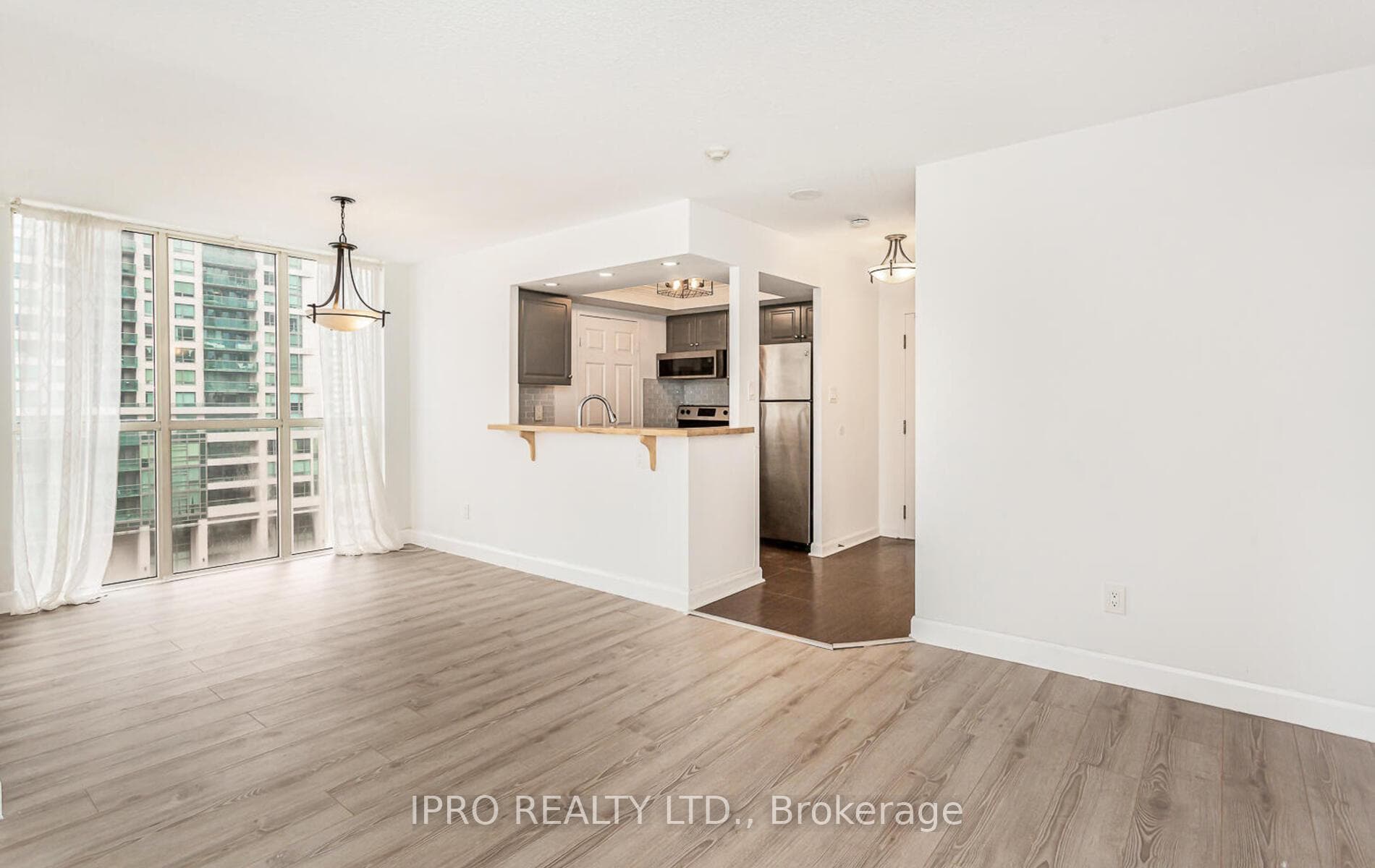 265 Enfield Place Unit 609 photo 14