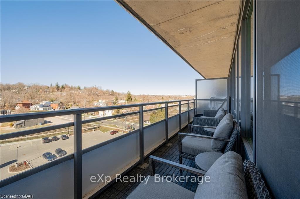 53 ARTHUR Street Unit 708 photo 15
