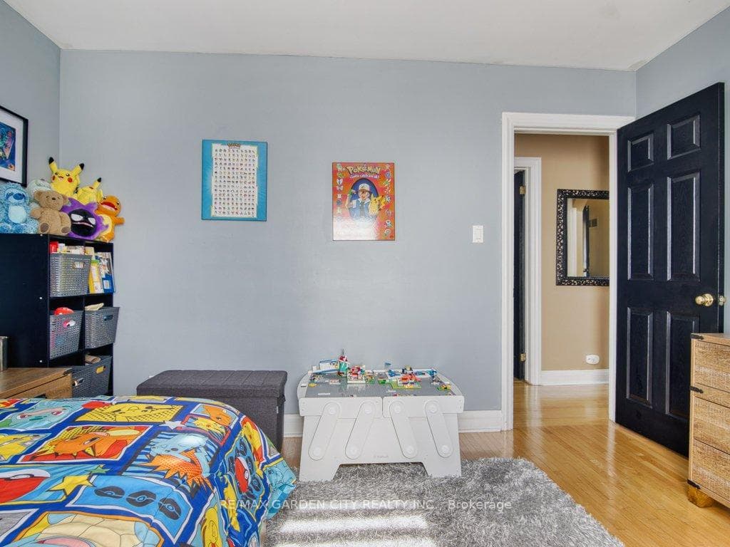 523 Harriet Street photo 11