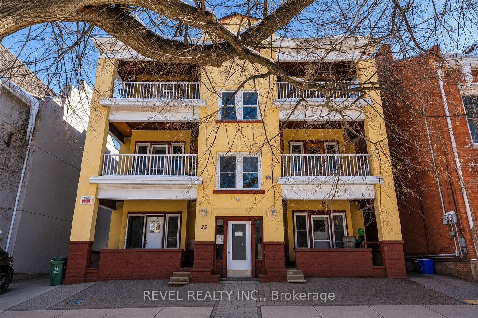 25 West Avenue photo 1