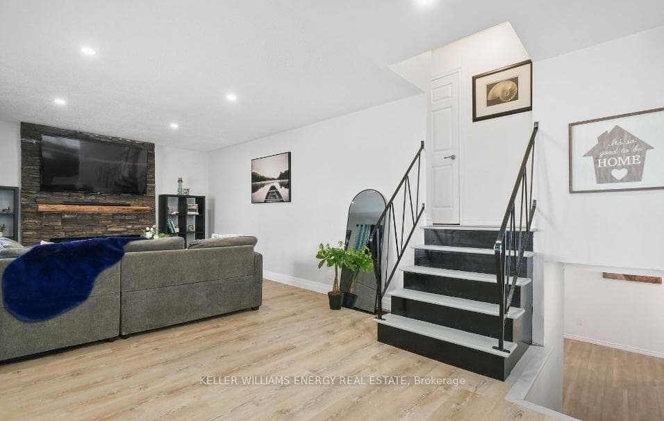 7 Glenarden Crescent photo 7