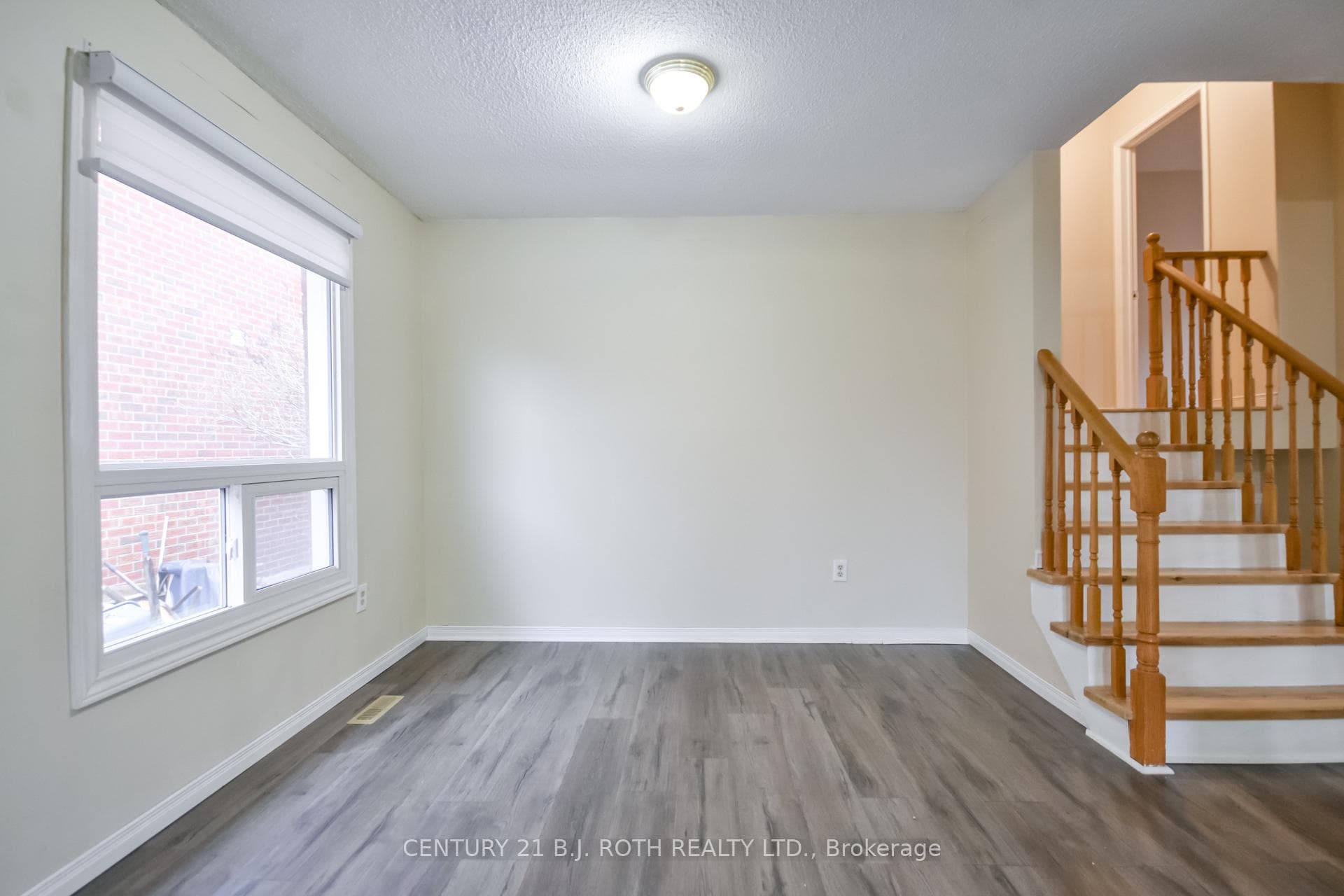 51 Mcdougall Drive Unit Upper photo 9