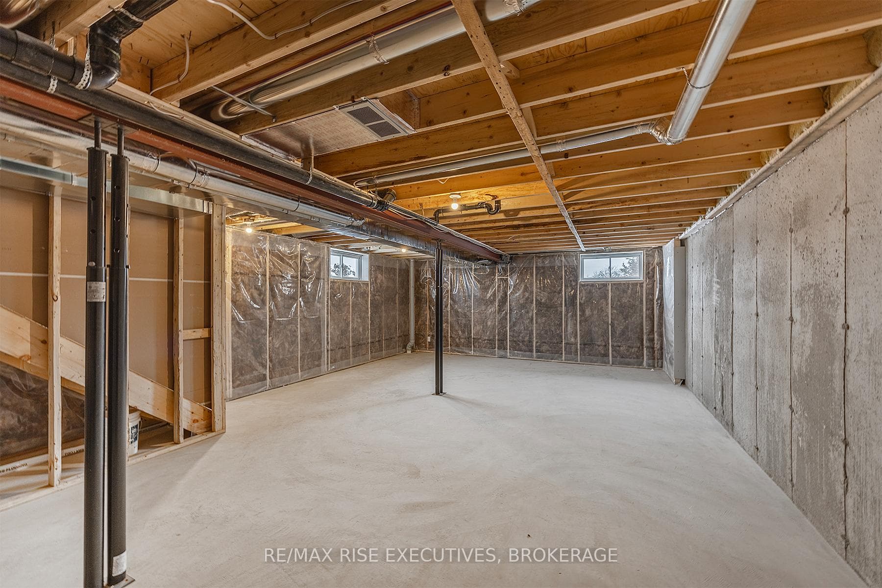 410 Buckthorn Drive photo 29