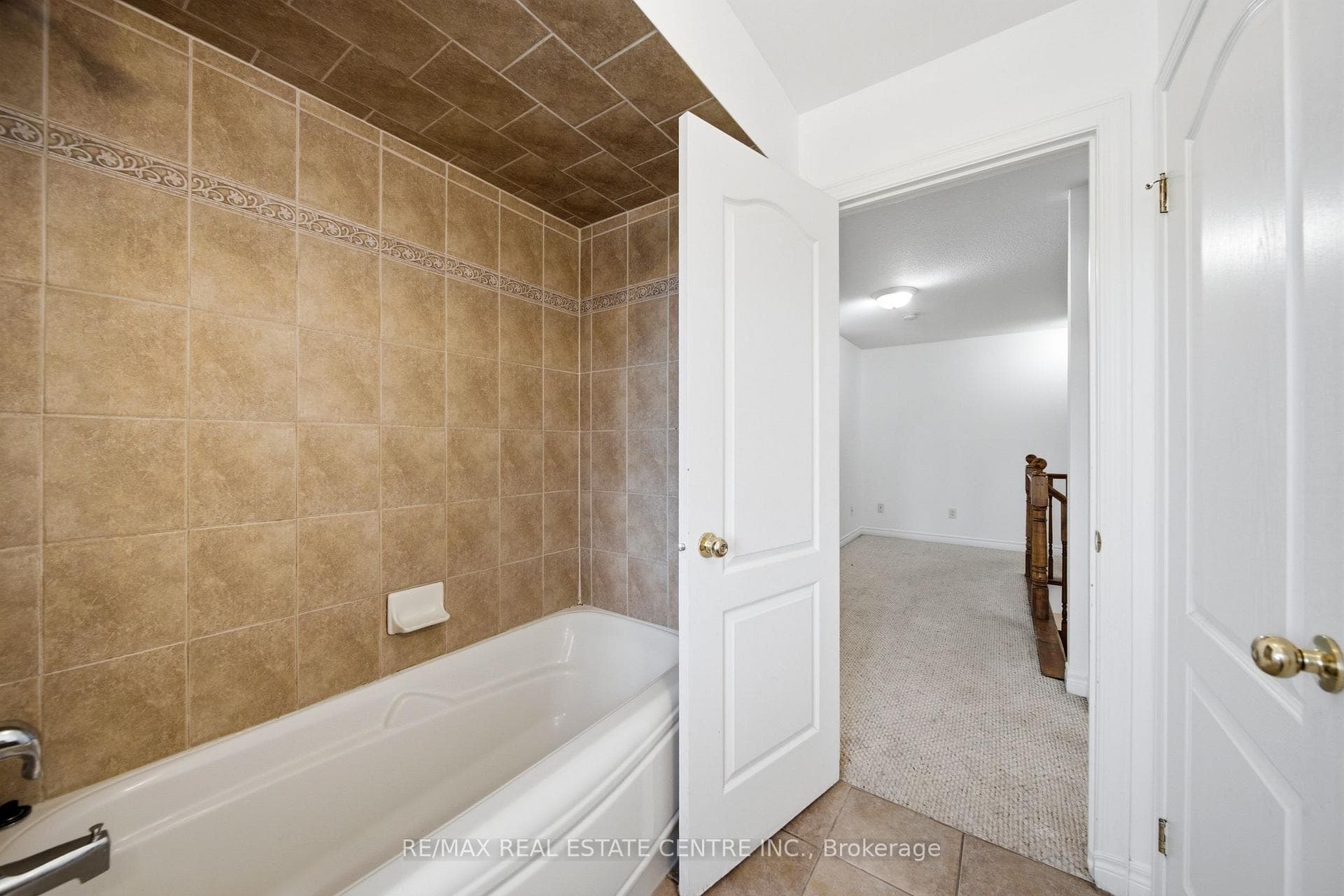 441 Stonehenge Drive Unit 32 photo 30