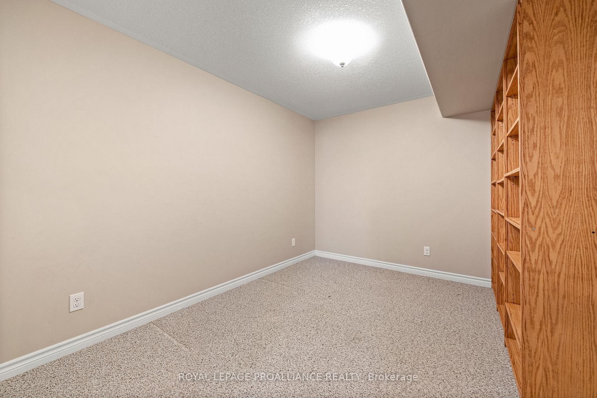 22 CHINOOK Street photo 33