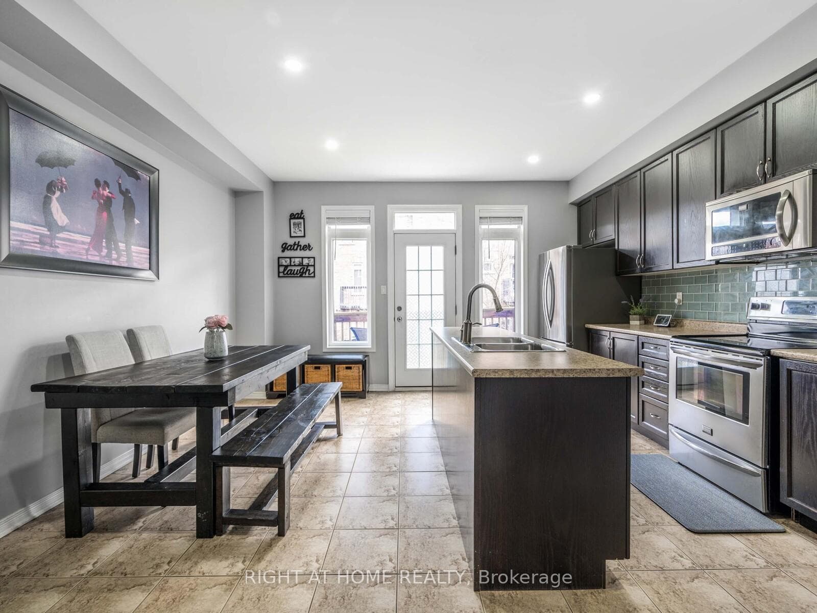 7229 Triumph Lane photo 9