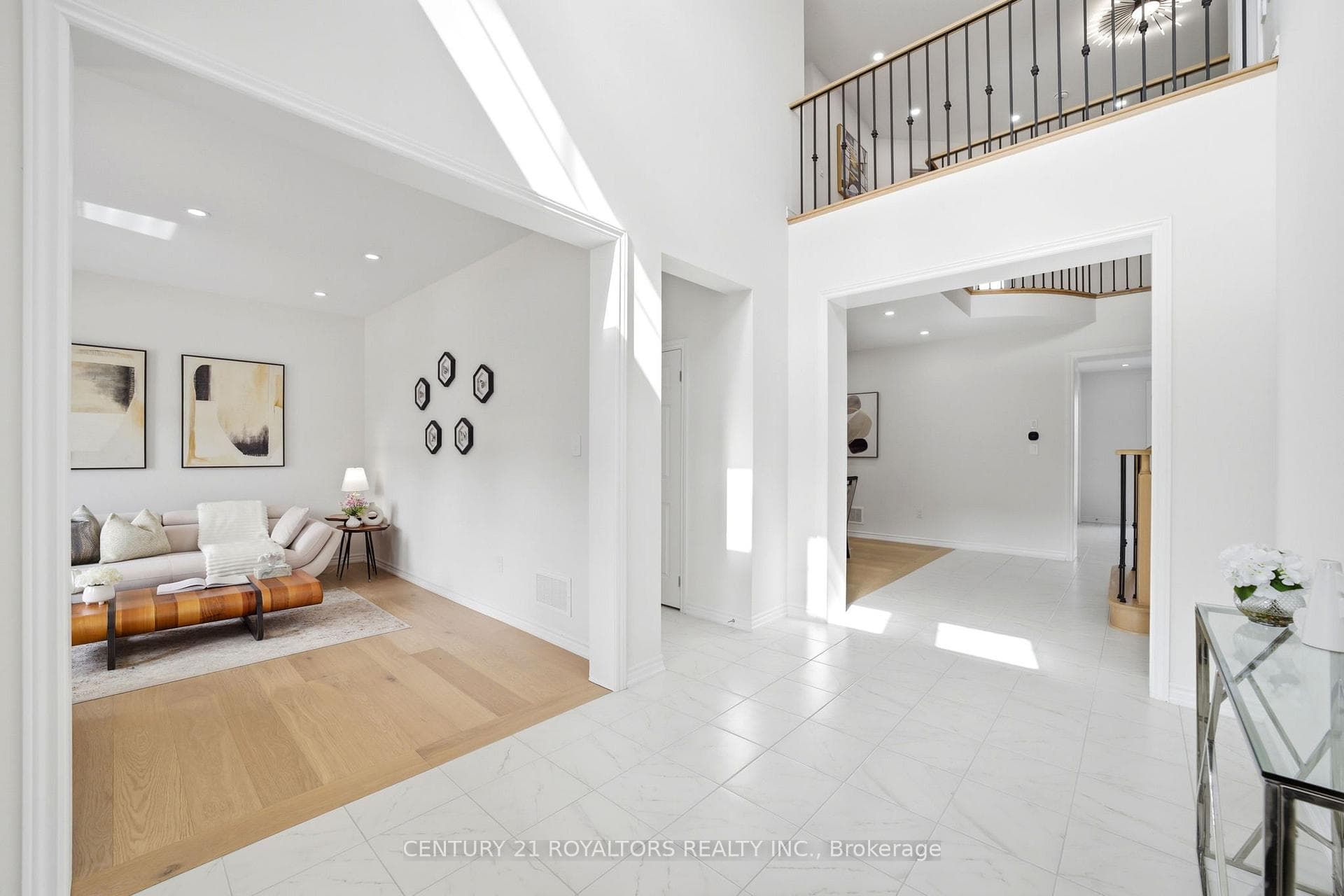 107 Rugman Crescent photo 7