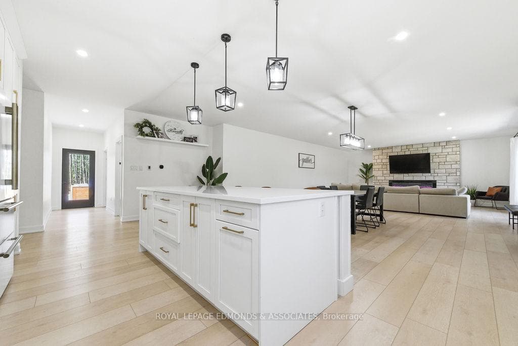151 Sufian Street photo 15