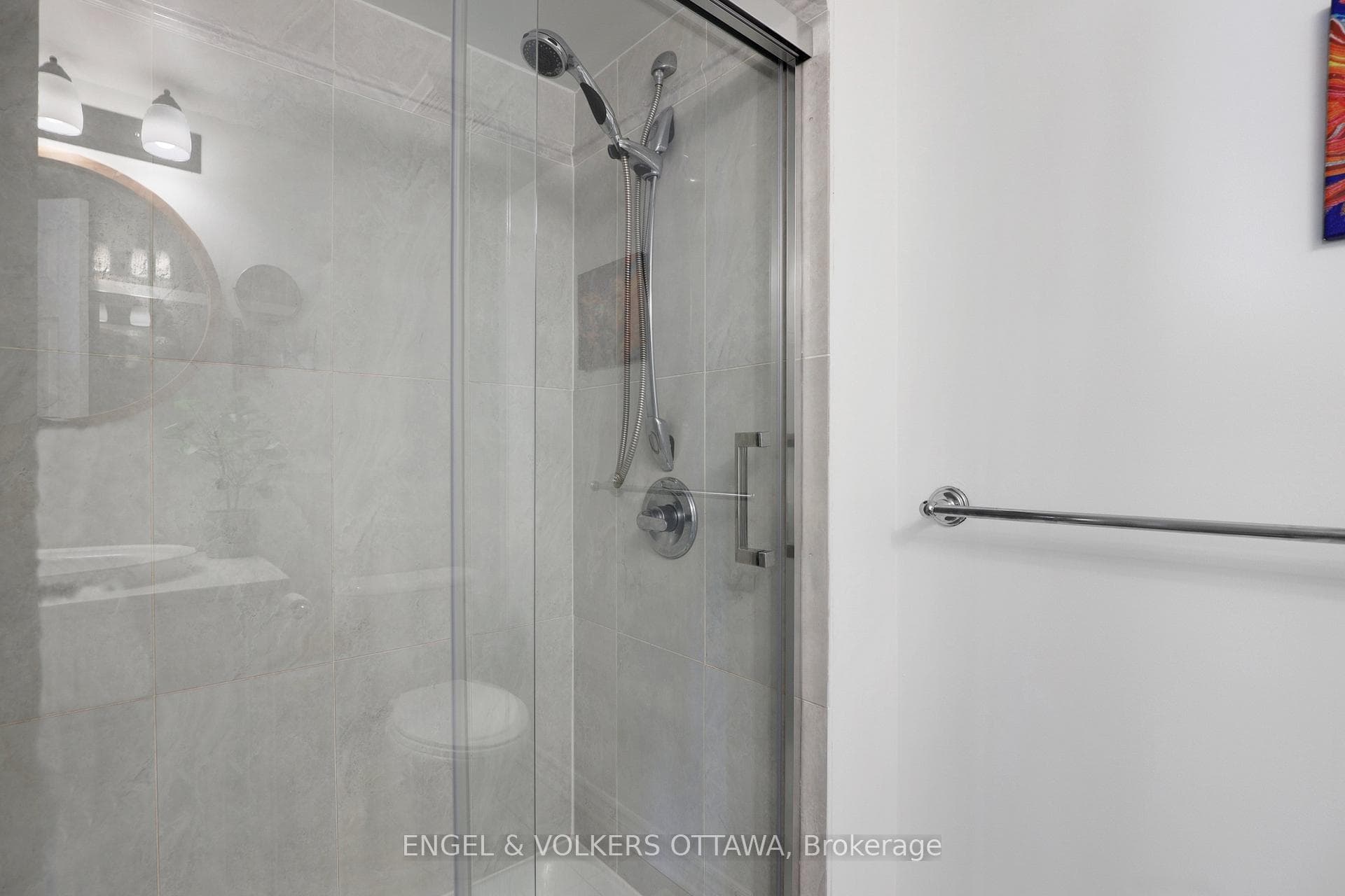 69 Crosby Private N/A photo 25