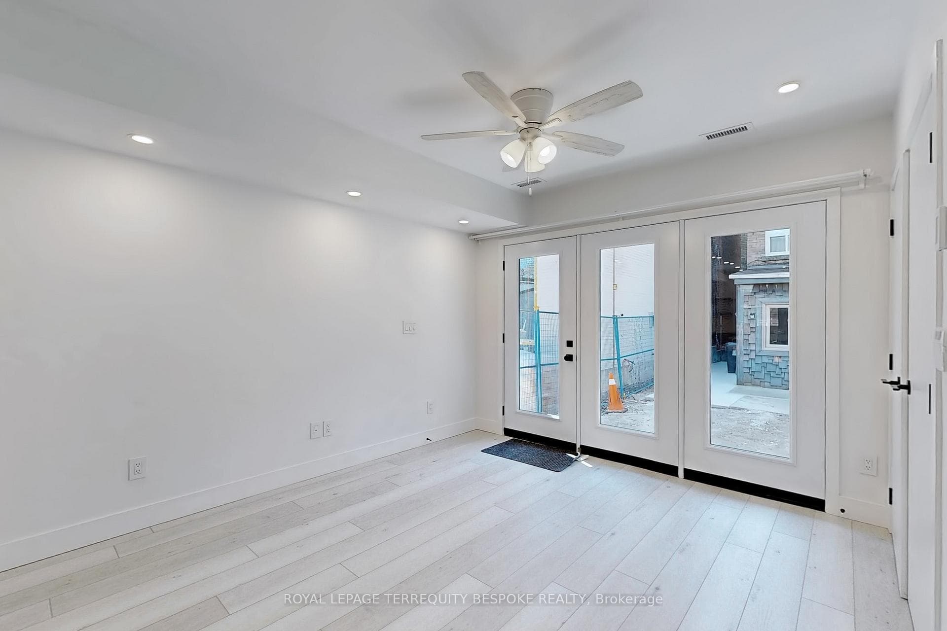 363 Euclid Avenue Unit Laneway photo 5