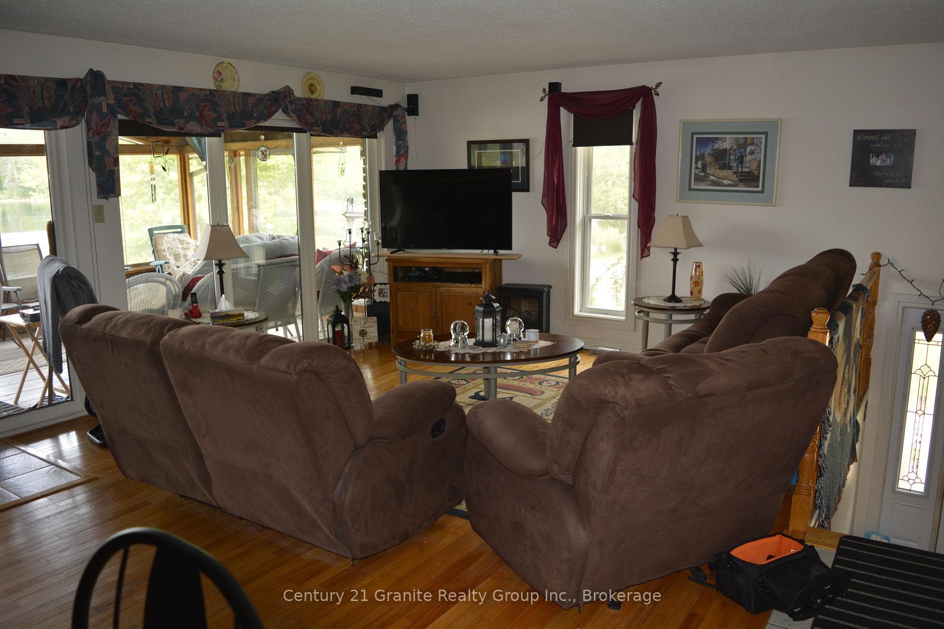 230 RIVER BEND Drive photo 11
