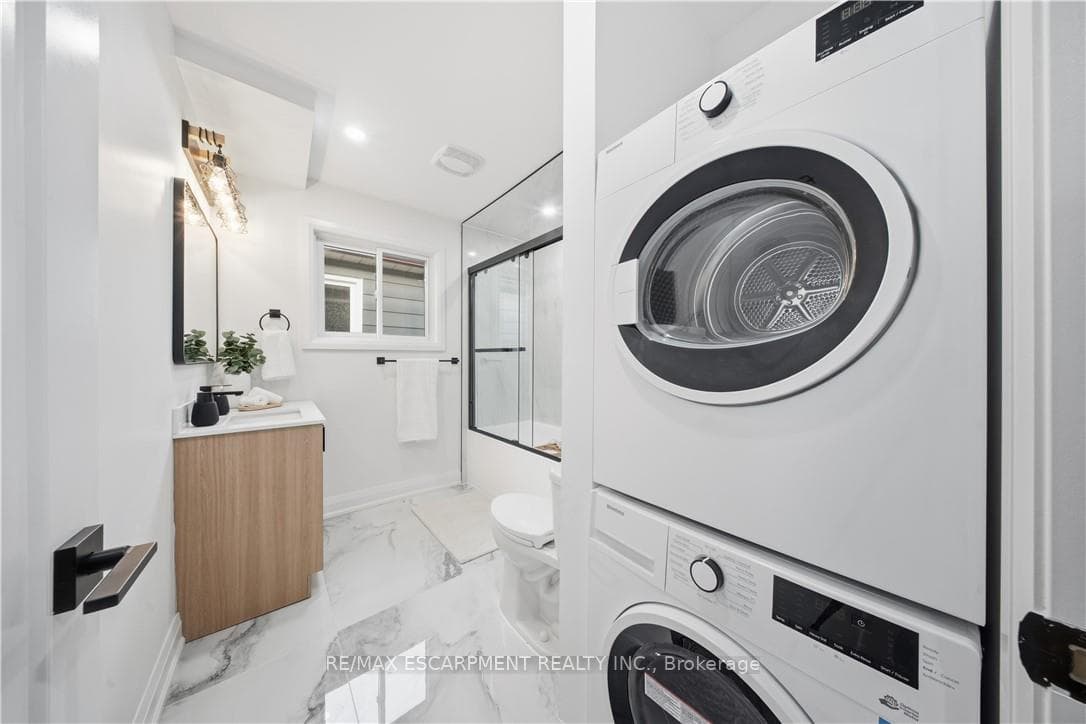 11 Garside Avenue photo 10