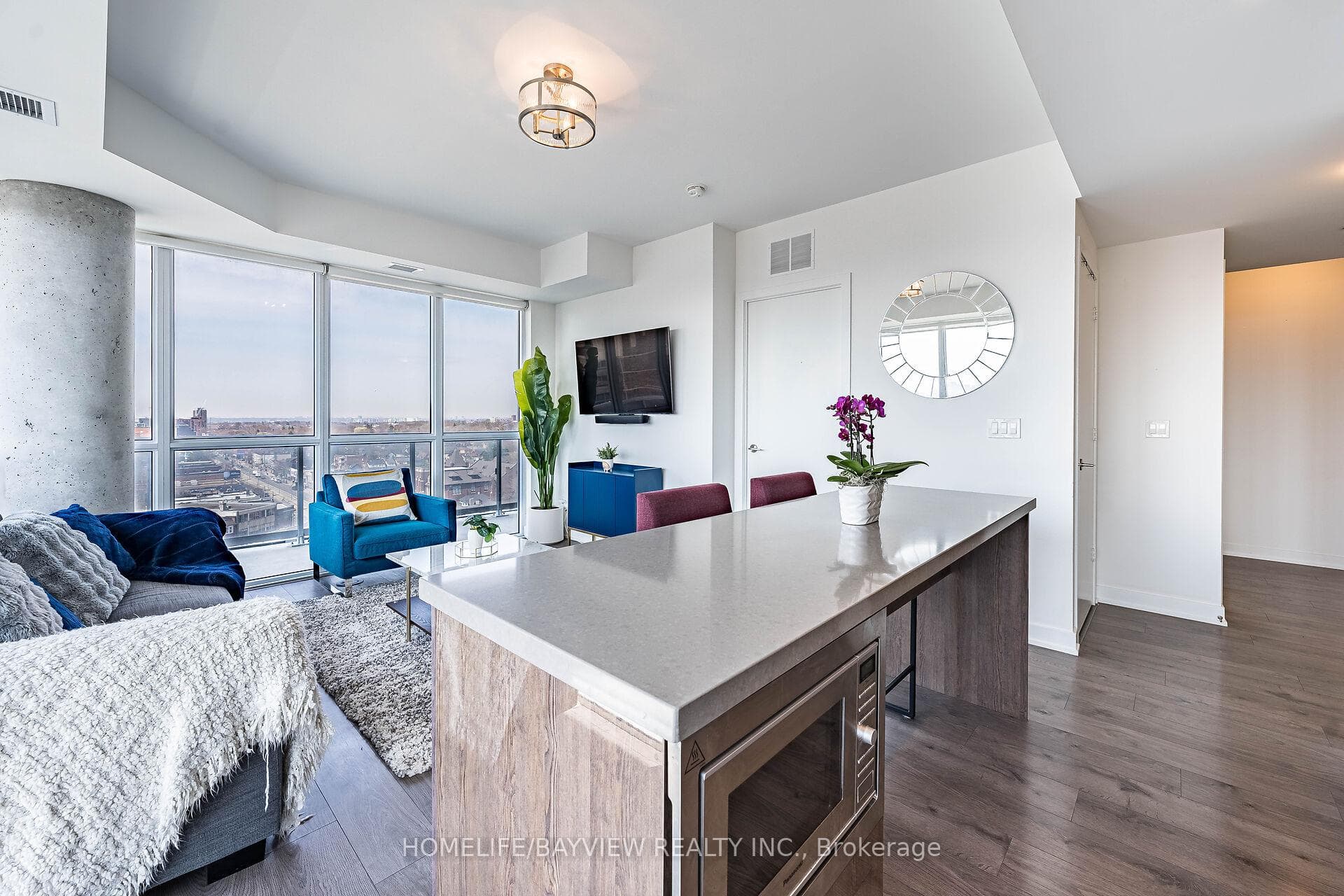 501 St Clair Avenue Unit 1007 photo 4