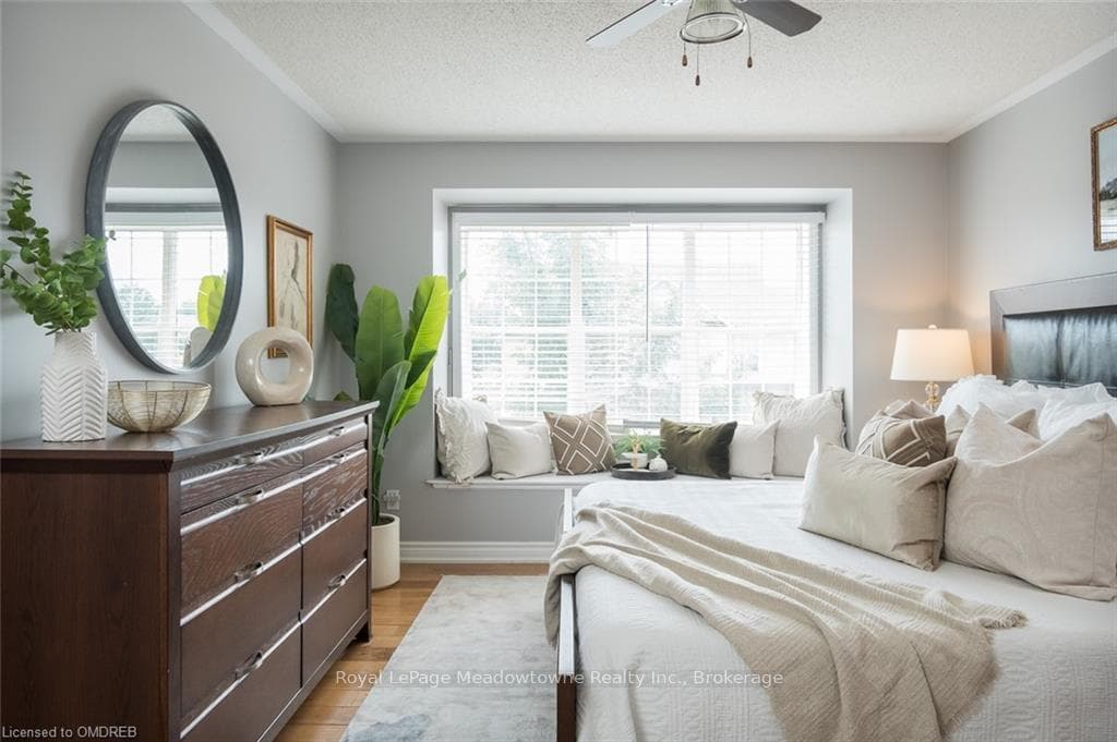 1088 BARCLAY Circle photo 20