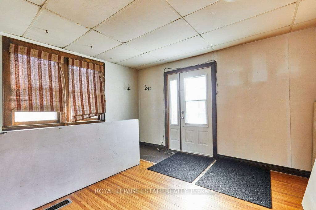 121 Galloway Road photo 5