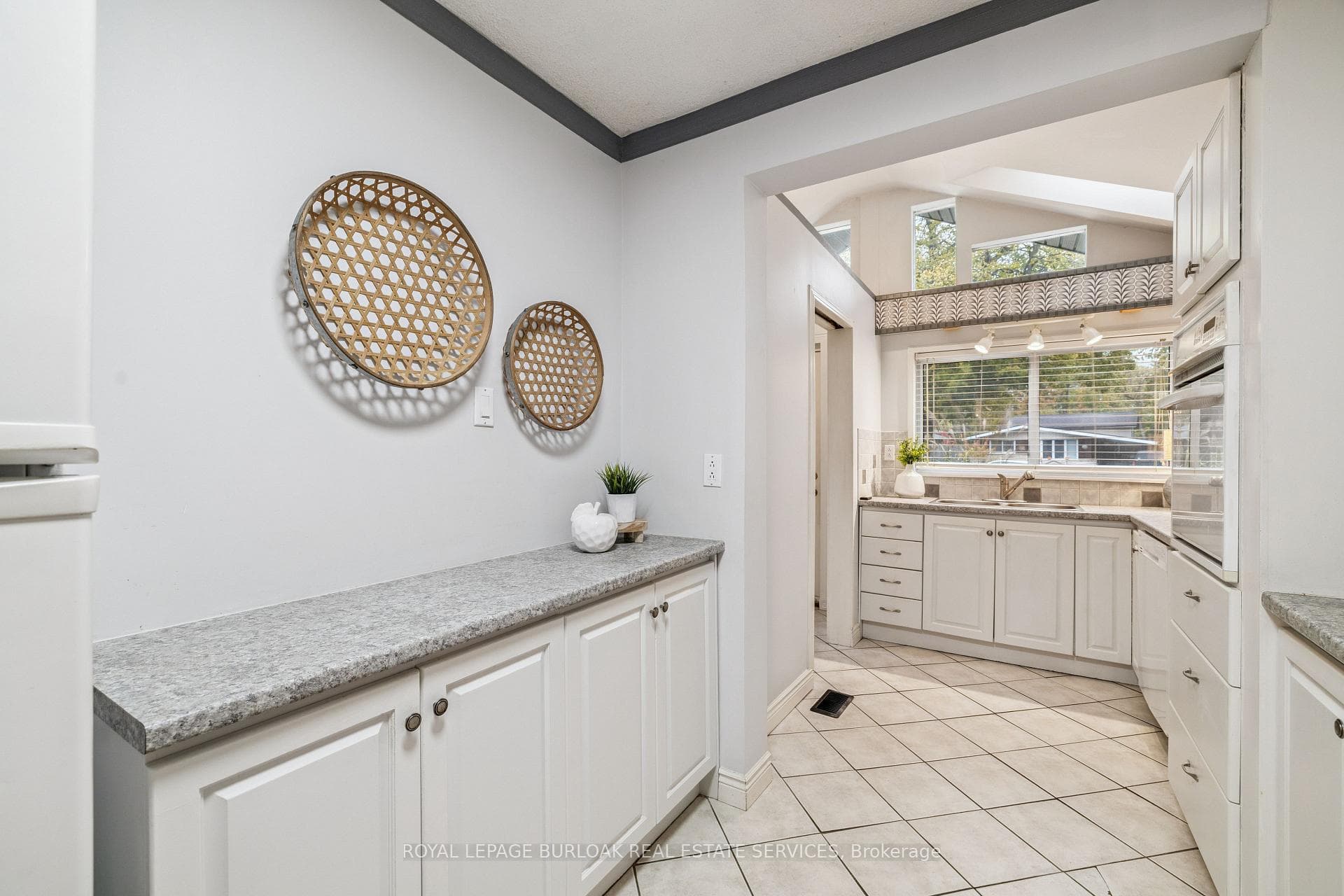 532 Elwood Road photo 14